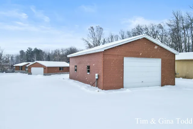 $325,000 | 13144 Swistier Drive, Remus, MI 49340