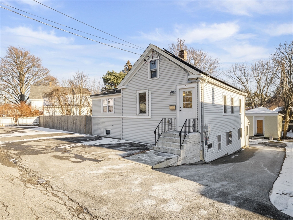 43 Filomena Street Weymouth, MA 02189 - Photo 2 of 40