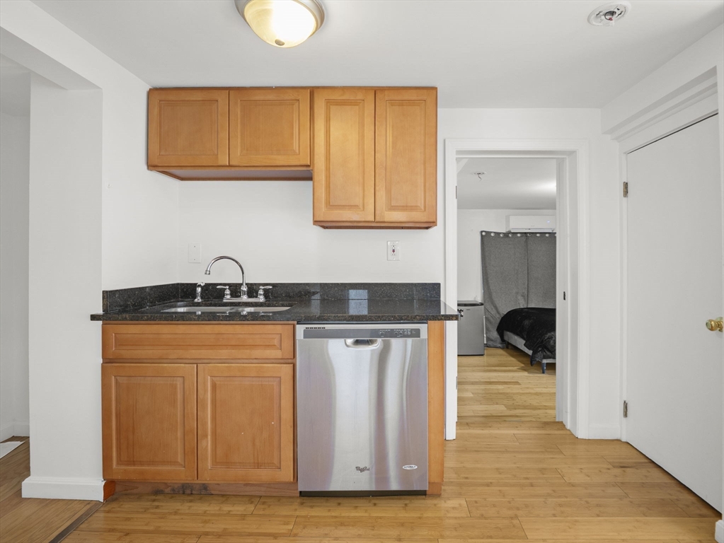 43 Filomena Street Weymouth, MA 02189 - Photo 9 of 40