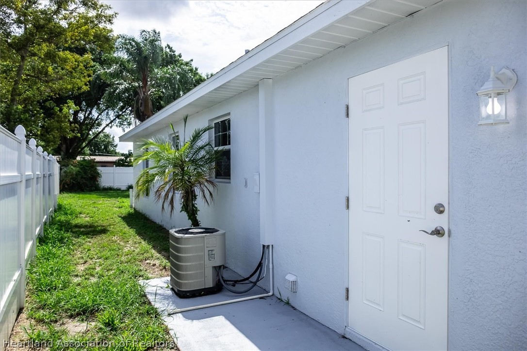 2032 Avalon Road Sebring, FL 33870 - Photo 29 of 30 Gallery Image 29