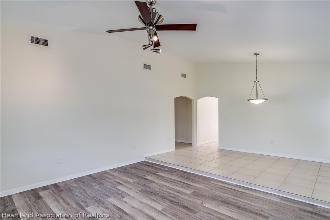2032 Avalon Road Sebring, FL 33870 - Photo 4 of 30 Gallery Image 4