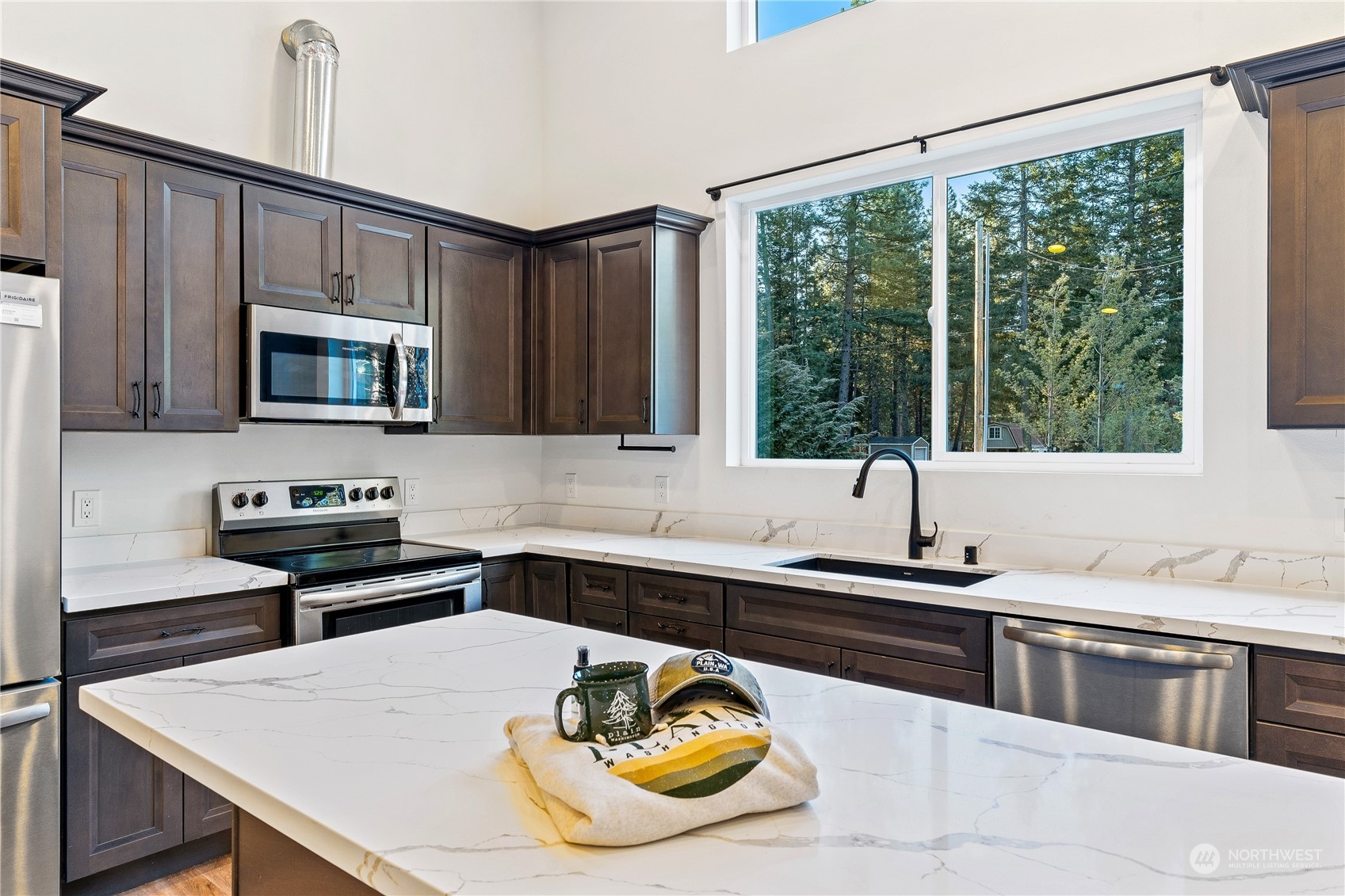 21315 Stetson Road Leavenworth, WA 98826 - Photo 2 of 29 Gallery Image 2