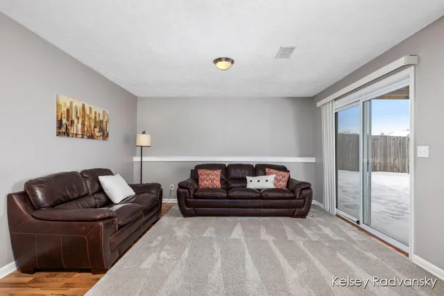 $409,000 | 1536 Lillyview Court Southwest, Grand Rapids, MI 49509