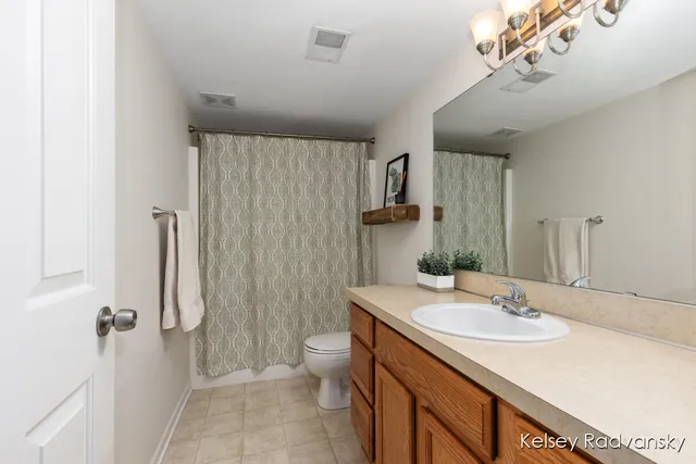 $409,000 | 1536 Lillyview Court Southwest, Grand Rapids, MI 49509