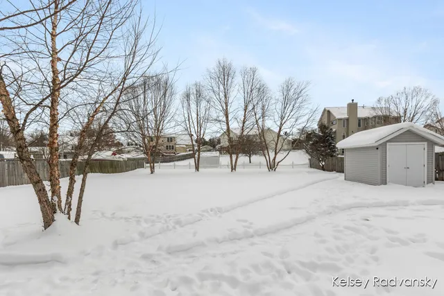 $409,000 | 1536 Lillyview Court Southwest, Grand Rapids, MI 49509