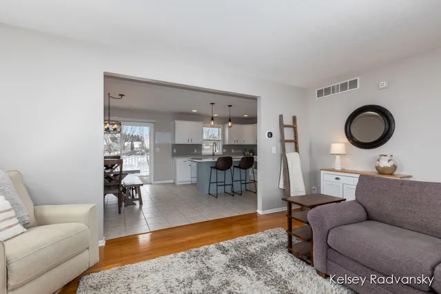 $409,000 | 1536 Lillyview Court Southwest, Grand Rapids, MI 49509