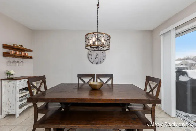 $409,000 | 1536 Lillyview Court Southwest, Grand Rapids, MI 49509