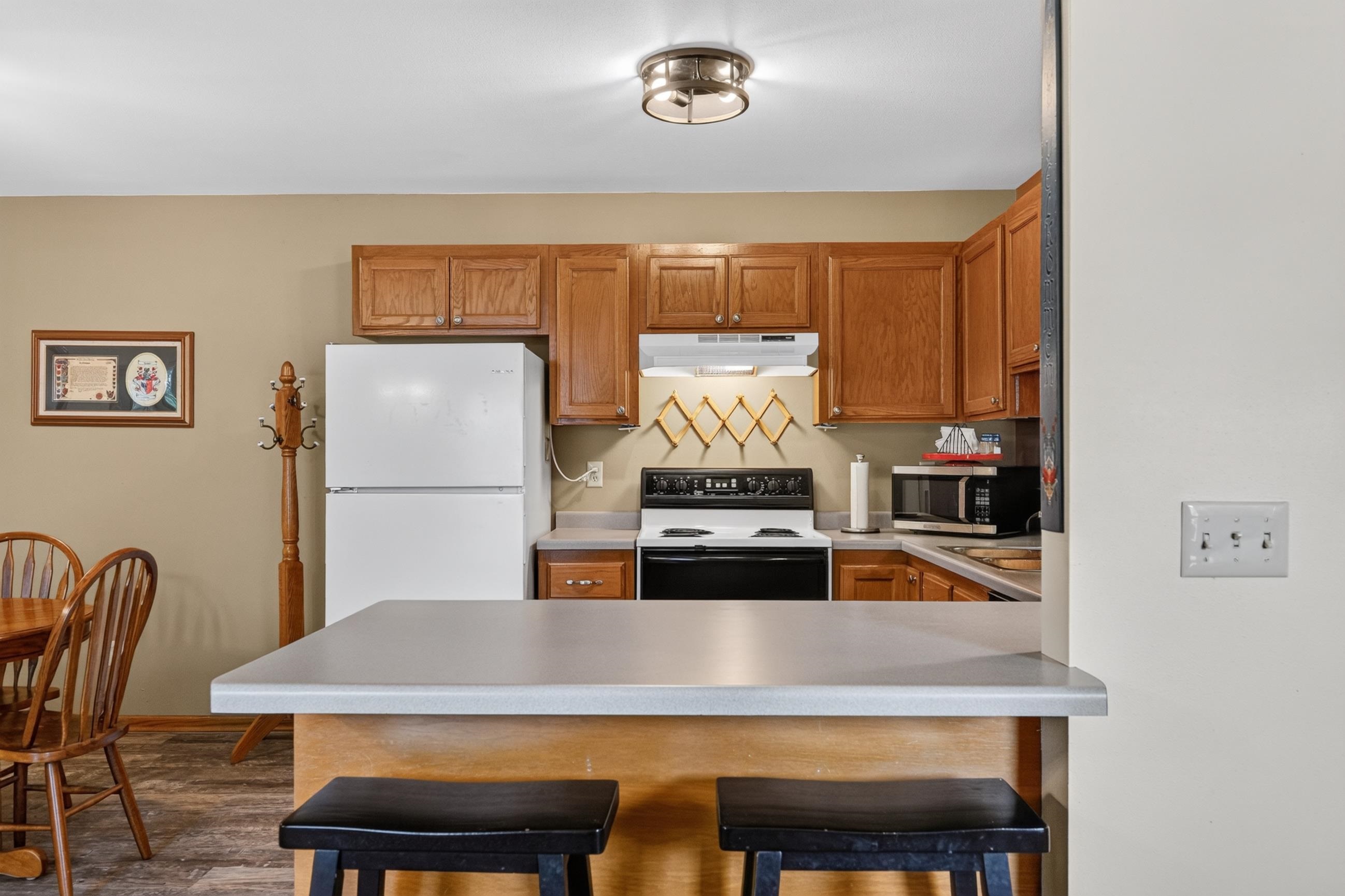403 Hanson Road Stoughton, WI 53589 - Photo 14 of 42