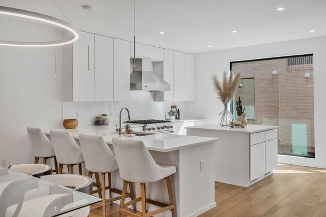 $1,025,000 | 525 Little Channing Way, Nashville, TN 37212