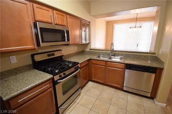 $1,950 | 1613 Queen Victoria Street, Unit 103, Las Vegas, NV 89144