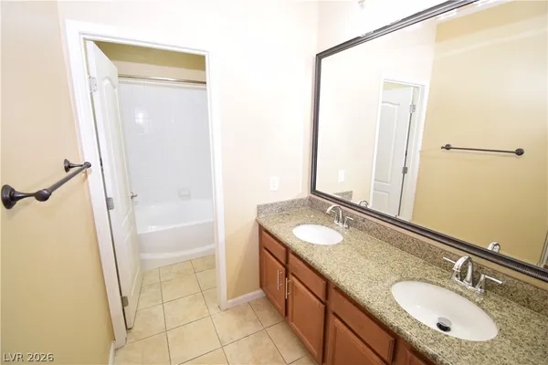 $1,950 | 1613 Queen Victoria Street, Unit 103, Las Vegas, NV 89144