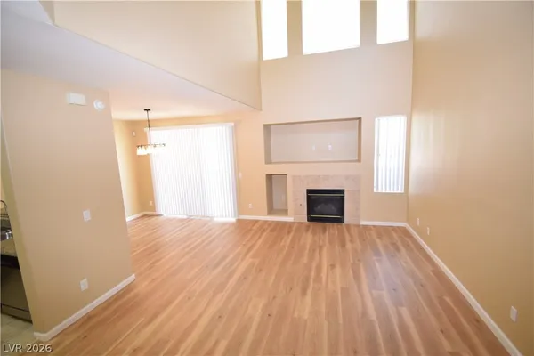 $1,950 | 1613 Queen Victoria Street, Unit 103, Las Vegas, NV 89144