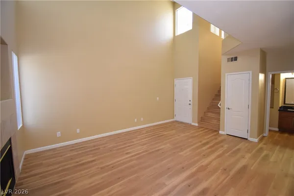 $1,950 | 1613 Queen Victoria Street, Unit 103, Las Vegas, NV 89144