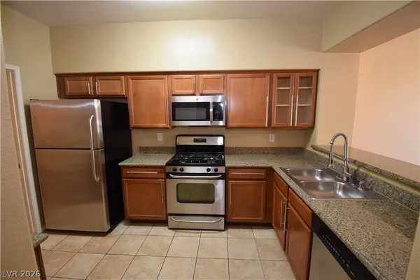 $1,950 | 1613 Queen Victoria Street, Unit 103, Las Vegas, NV 89144