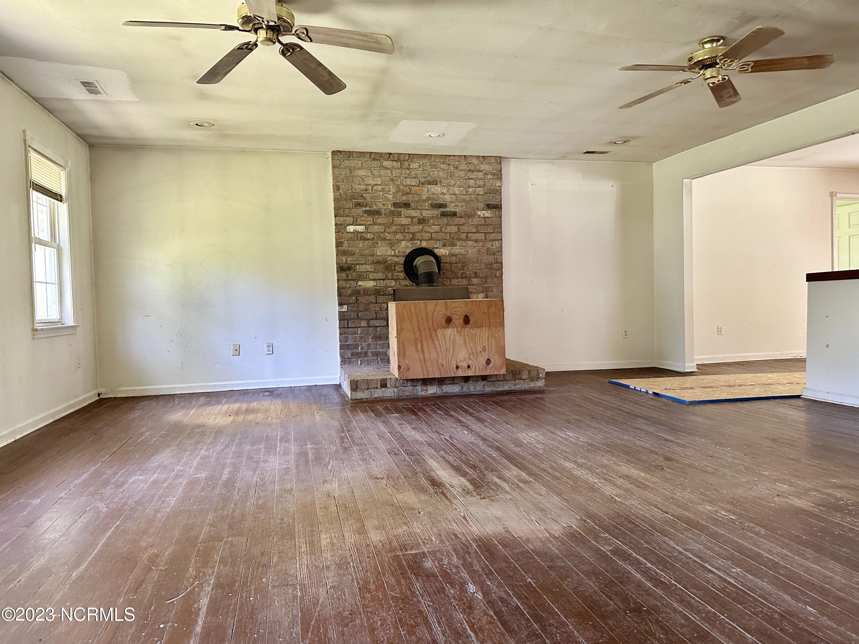 4062 Borough Road Currie, NC 28435 - Photo 21 of 27 living 2
