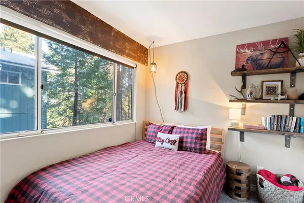$459,000 | 664 Circle Lake, Lake Arrowhead, CA 92352