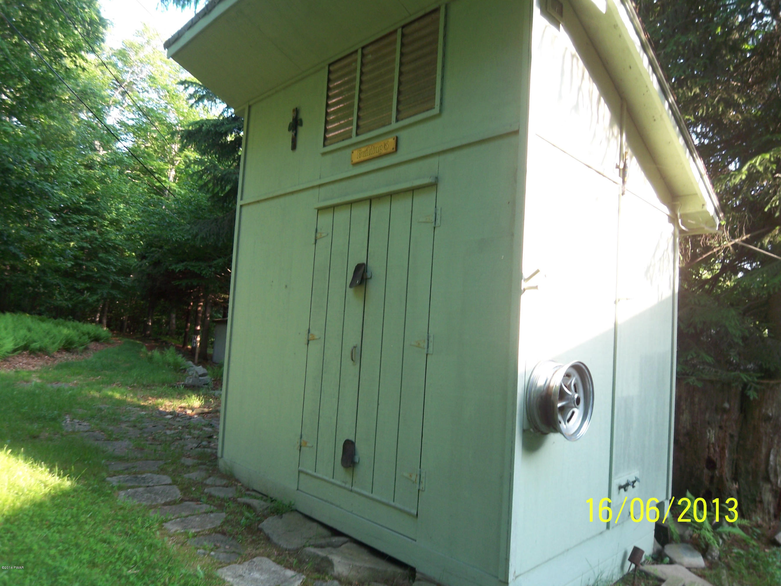 149 Ridgefield Point Road Greentown, PA 18426 - Photo 30 of 38