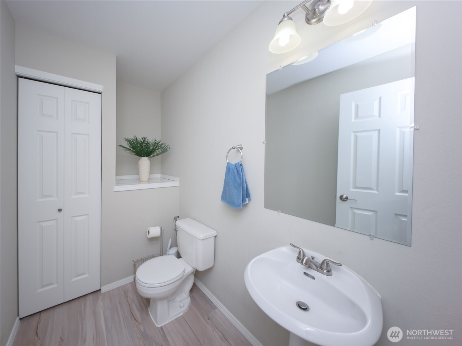 1131 115th Street Southwest, Unit E4 Everett, WA 98204 - Photo 9 of 24