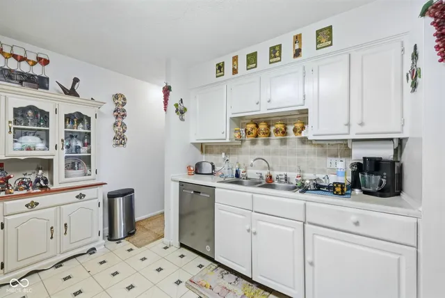 $372,900 | 210 Rockberry Drive, Carmel, IN 46032