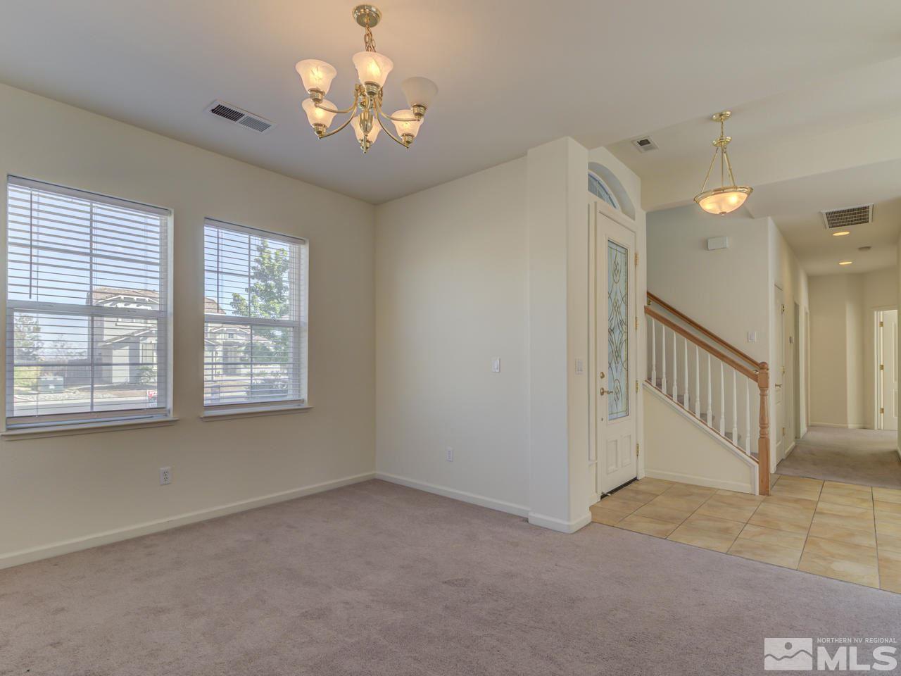 7153 Crest Hill Drive Reno, NV 89506 - Photo 4 of 25 Photo 4