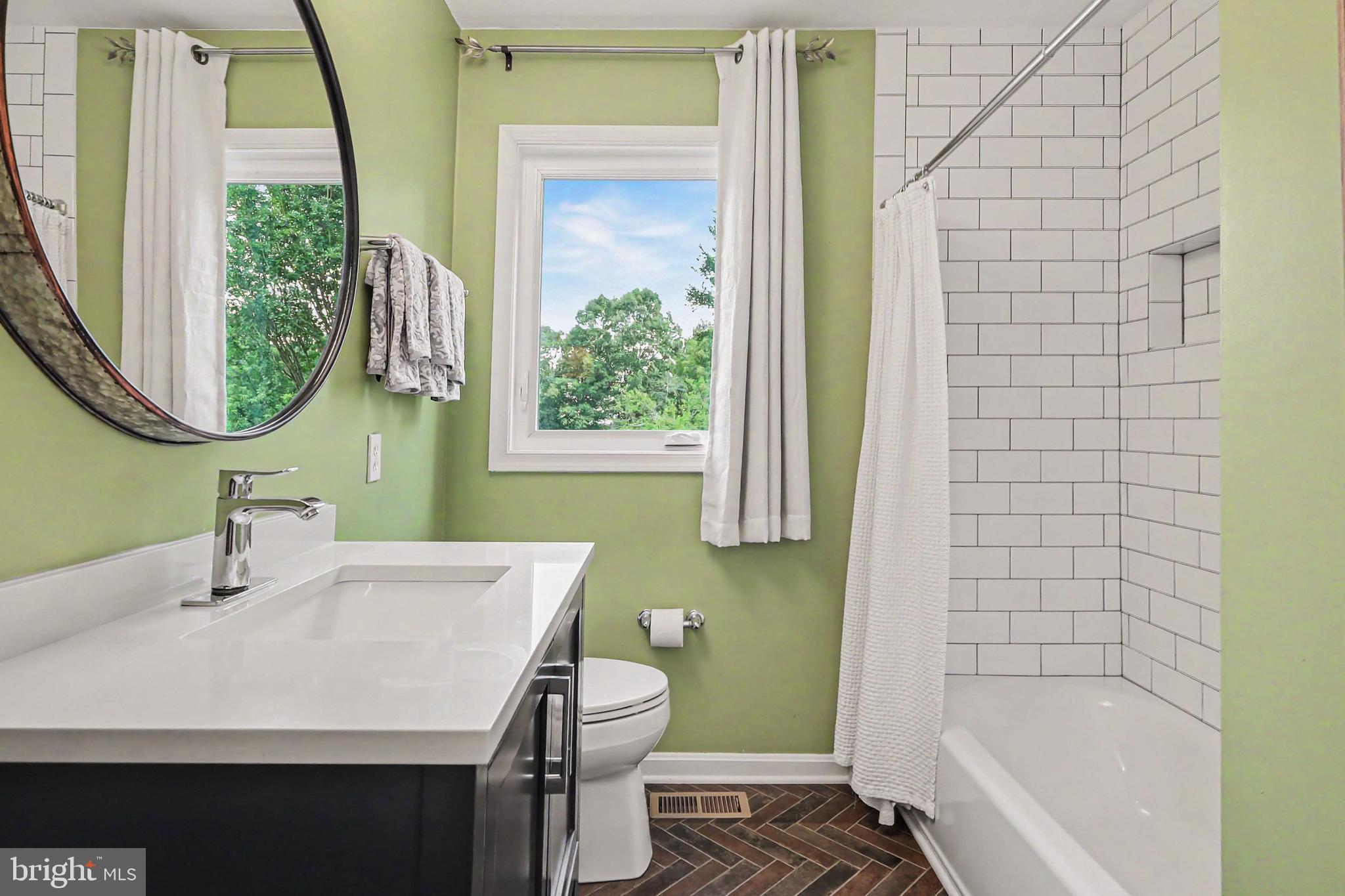 6493 Balls Mill Road Midland, VA 22728 - Photo 18 of 53 1st Floor Bath