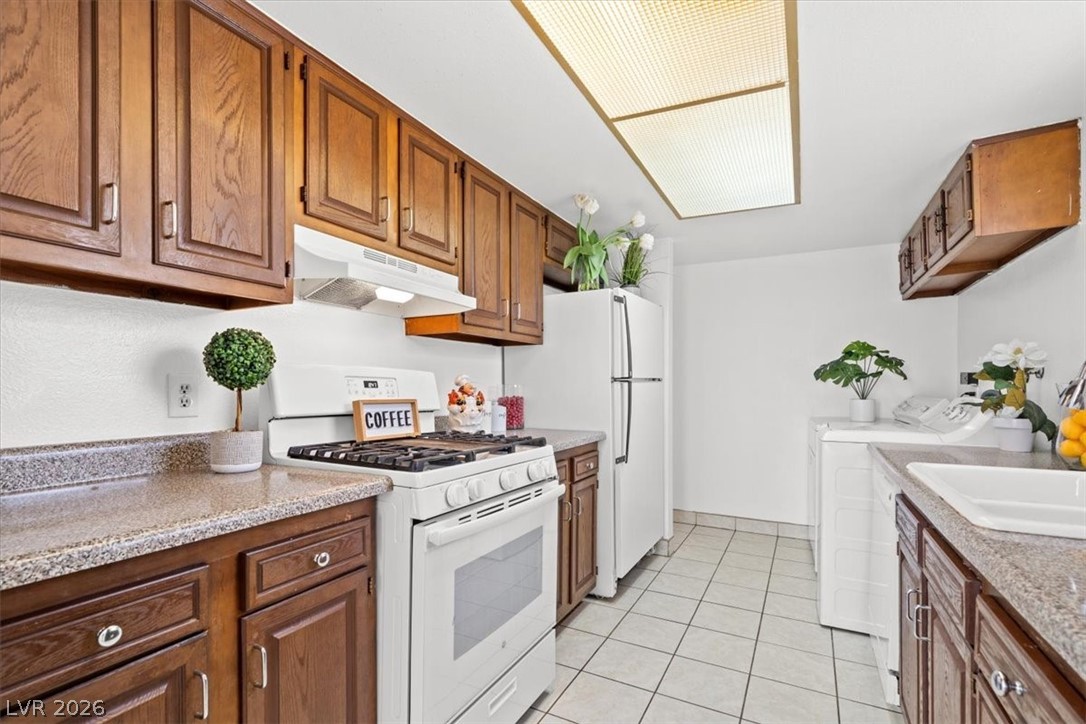 3909 Cambridge Street, Unit 3 Las Vegas, NV 89119 - Photo 14 of 22