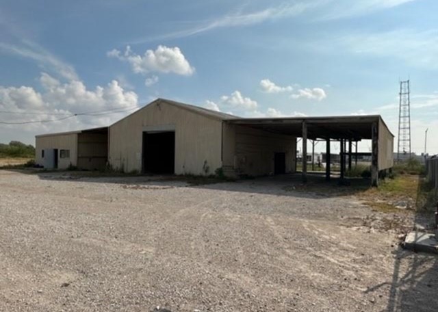 4901 Shank Road Pearland, TX 77581 - Photo 2 of 2 a view of a chairs in a room