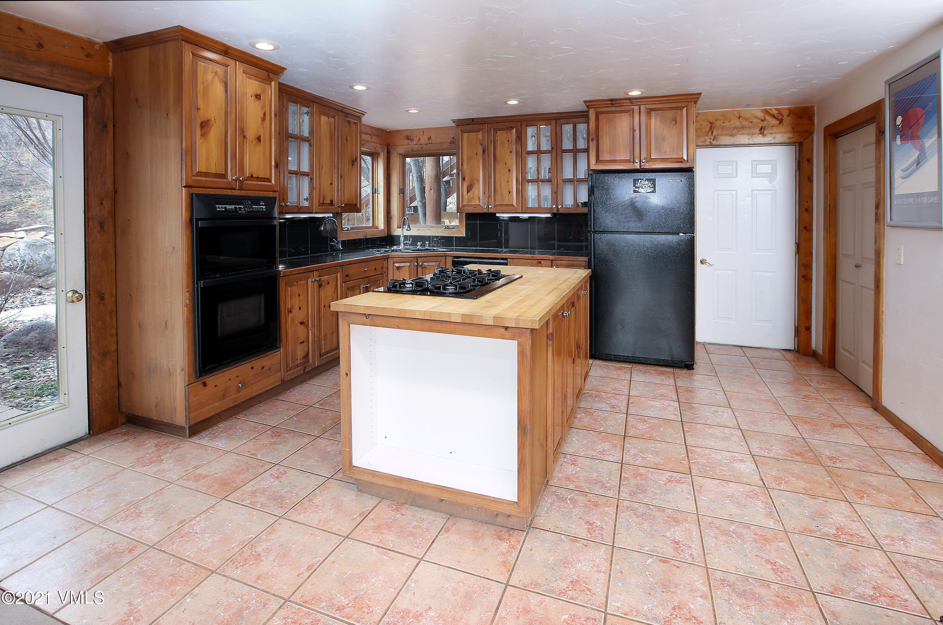 466 Lariat Loop Edwards, CO 81632 - Photo 8 of 20 466_lariat_loop_kitchen_1