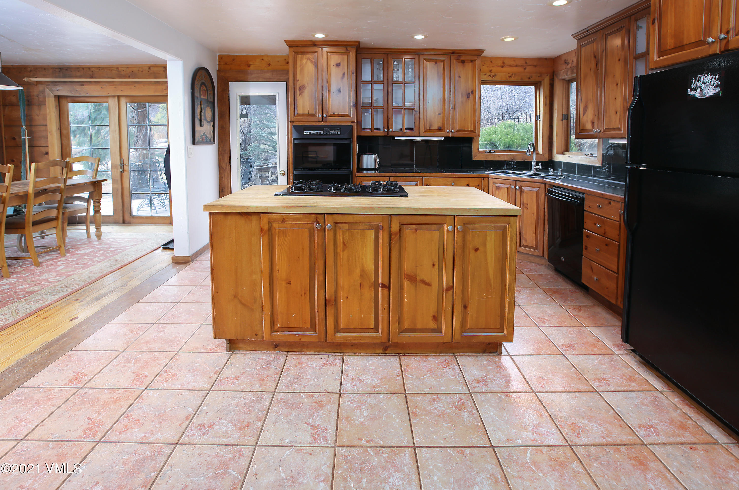466 Lariat Loop Edwards, CO 81632 - Photo 9 of 20 466_lariat_loop_kitchen_2