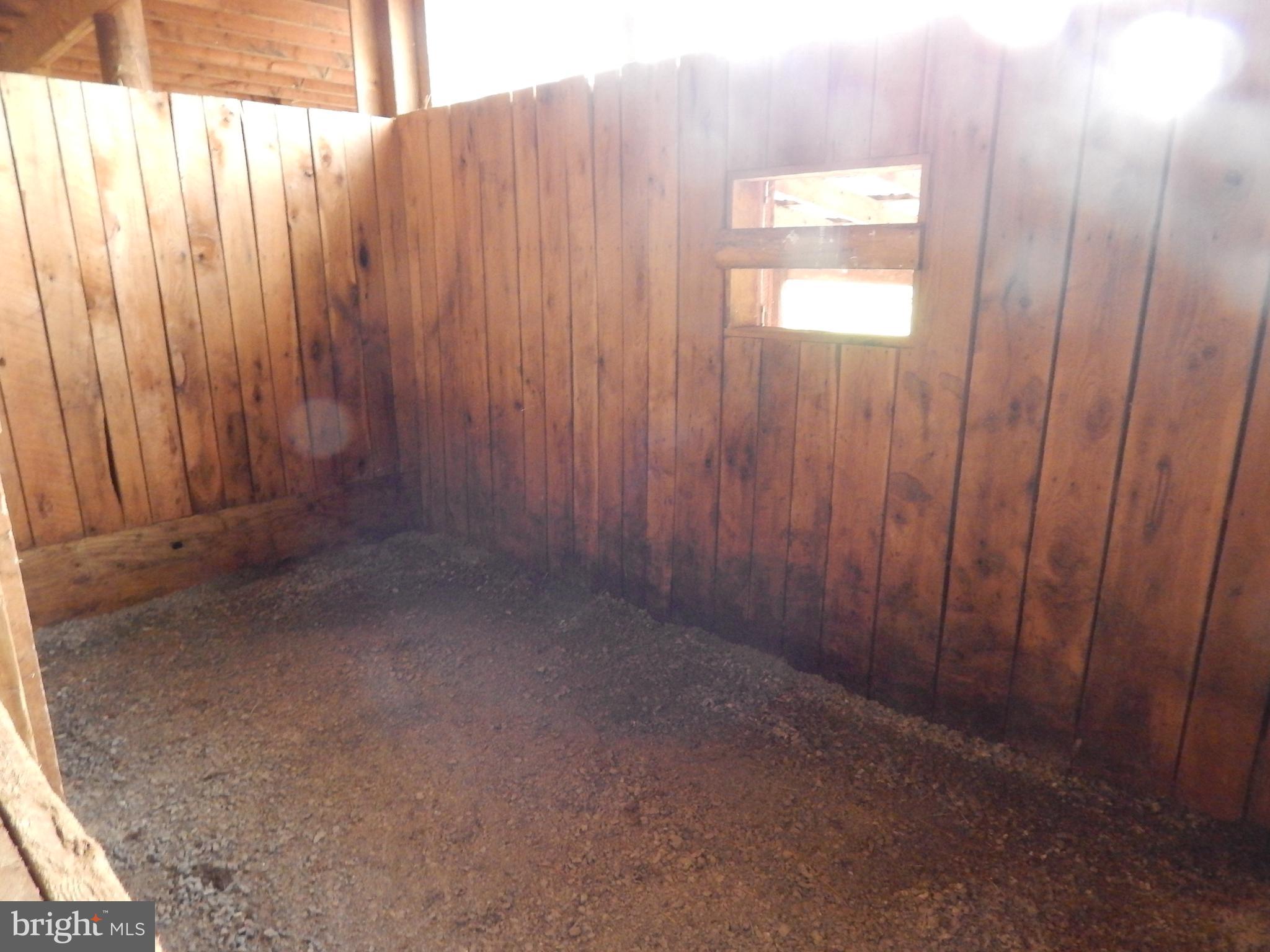 3 Shadow Valley Farm Berkeley Springs, WV 25411 - Photo 20 of 29 Stall