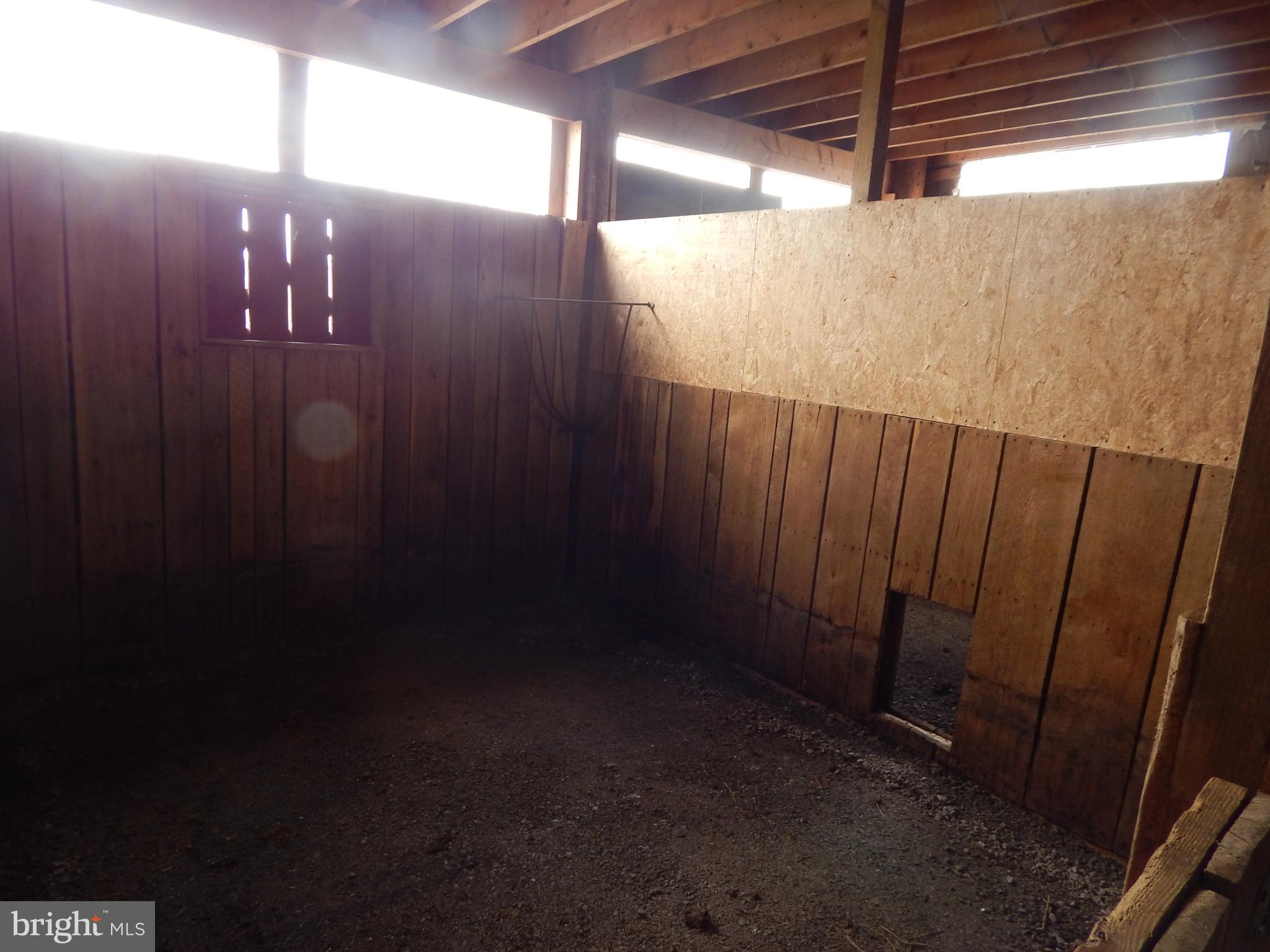 3 Shadow Valley Farm Berkeley Springs, WV 25411 - Photo 22 of 29 Stall