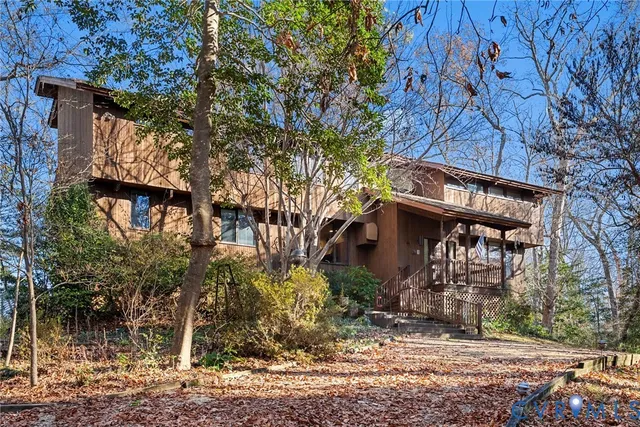 $895,000 | 701 Colony Trail, Lanexa, VA 23089