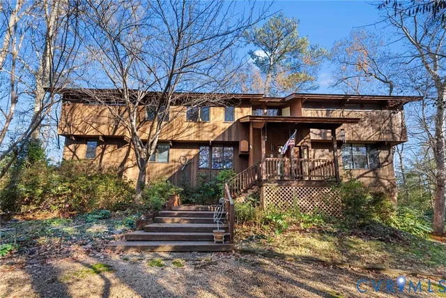 $895,000 | 701 Colony Trail, Lanexa, VA 23089