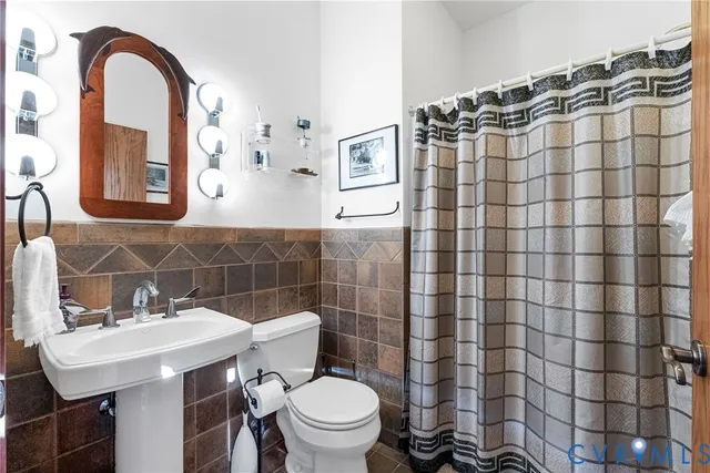 $895,000 | 701 Colony Trail, Lanexa, VA 23089