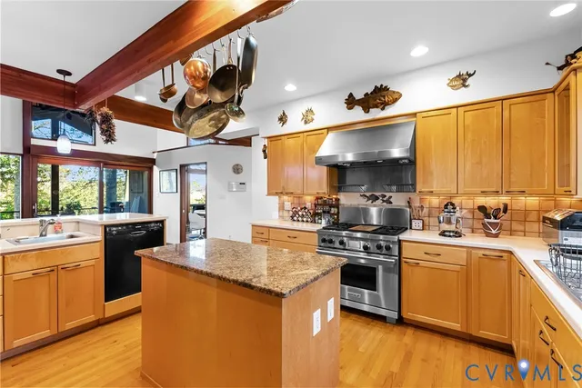 $895,000 | 701 Colony Trail, Lanexa, VA 23089