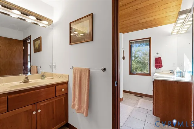 $895,000 | 701 Colony Trail, Lanexa, VA 23089