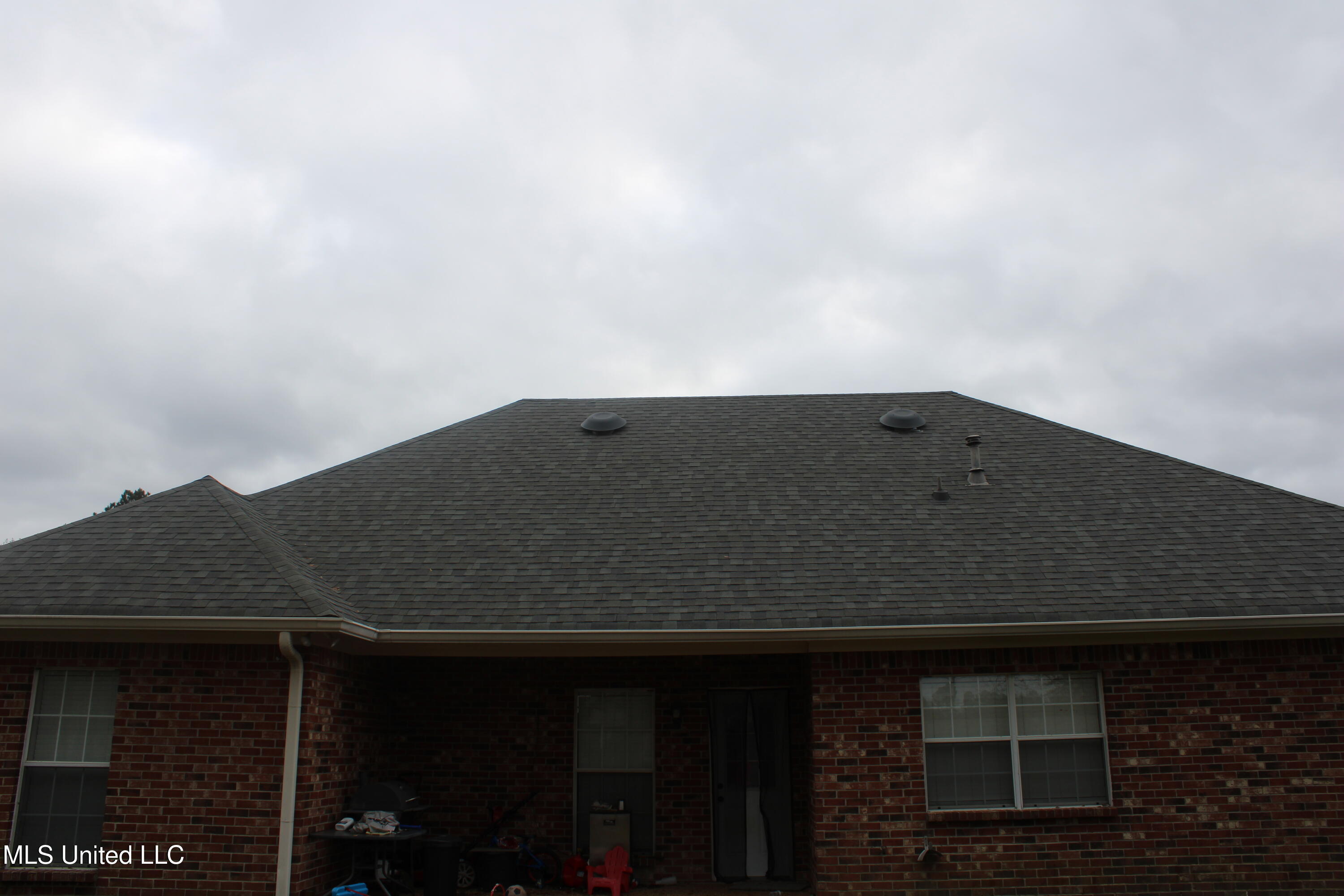100 Navajo Circle Clinton, MS 39056 - Photo 13 of 53 Roof - Back