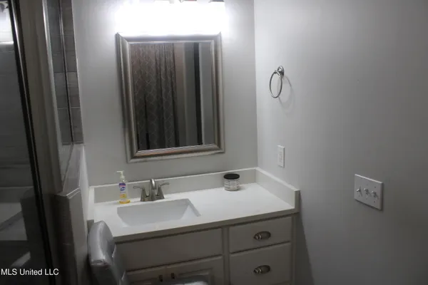 $305,000 | 100 Navajo Circle, Clinton, MS 39056