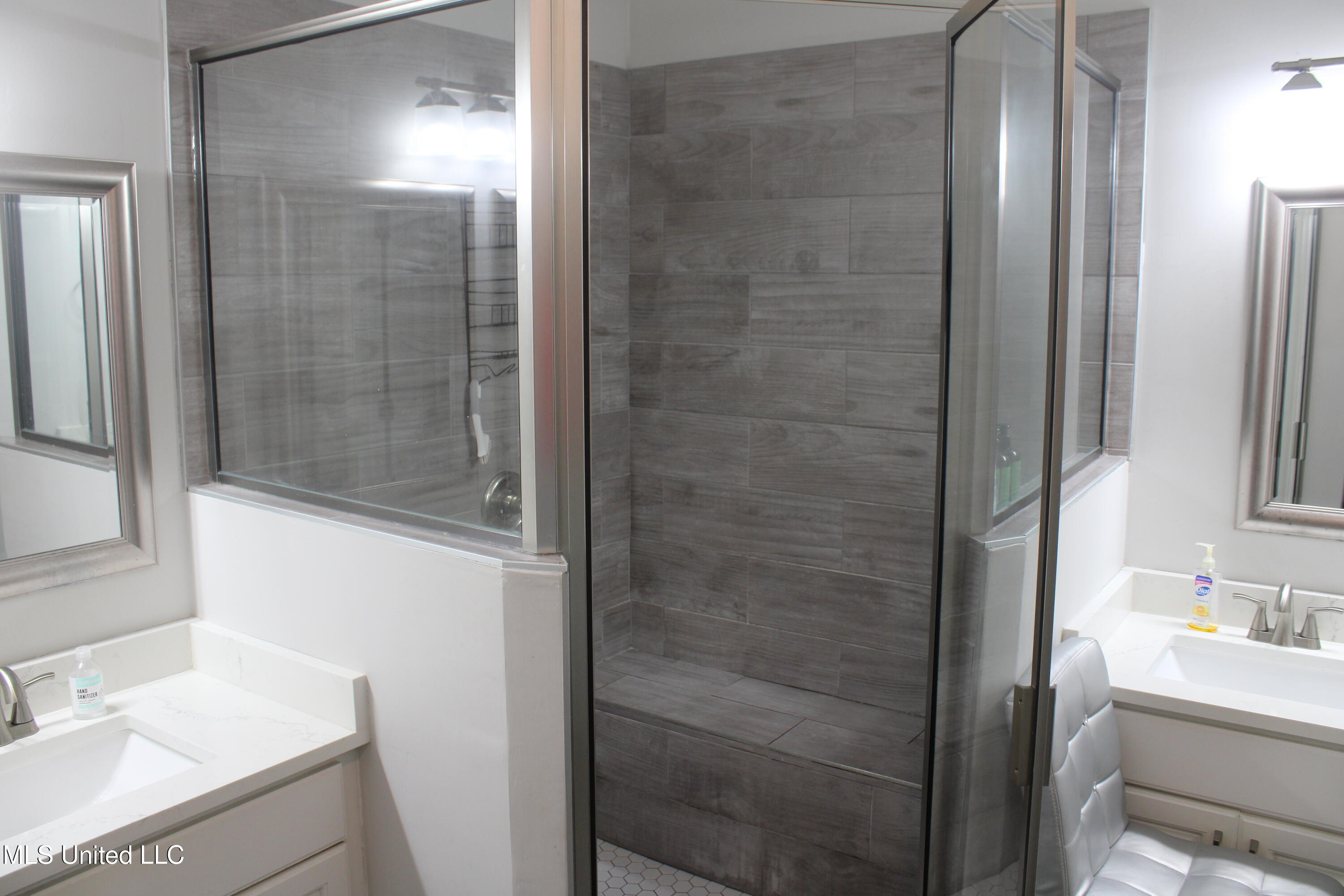 100 Navajo Circle Clinton, MS 39056 - Photo 20 of 53 Primary Bathroom - Shower