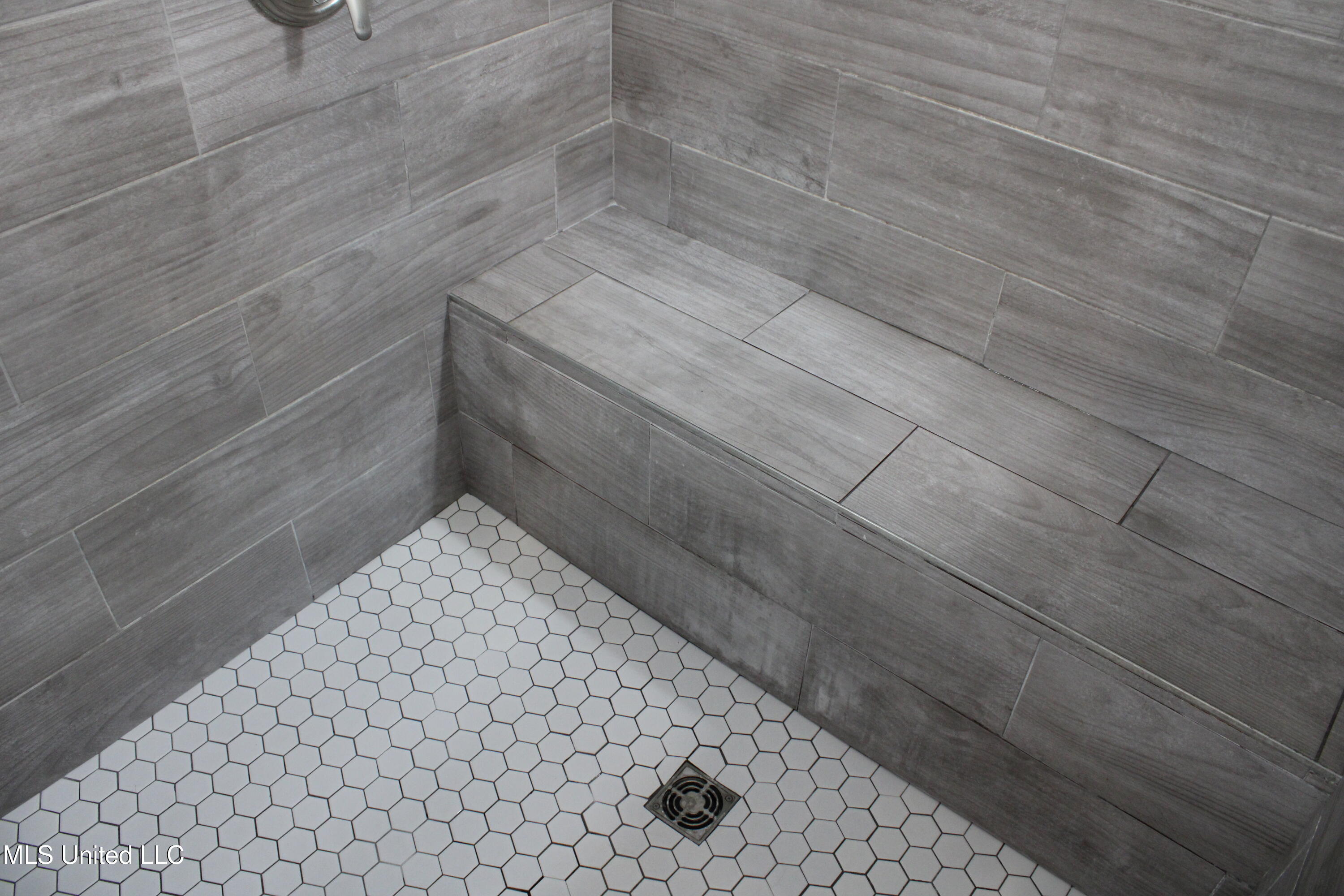 100 Navajo Circle Clinton, MS 39056 - Photo 21 of 53 Primary Bathroom - Shower 2