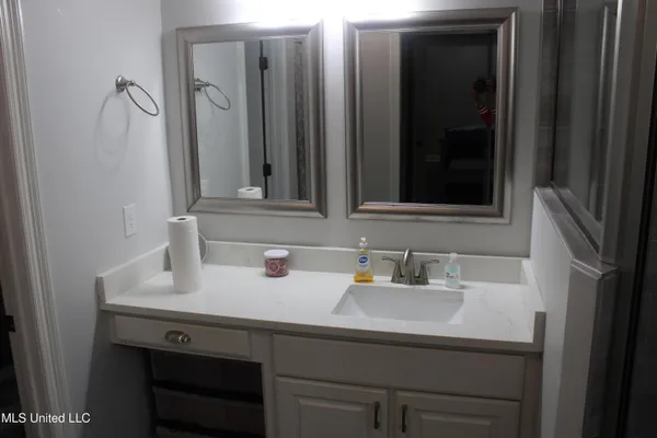 $305,000 | 100 Navajo Circle, Clinton, MS 39056