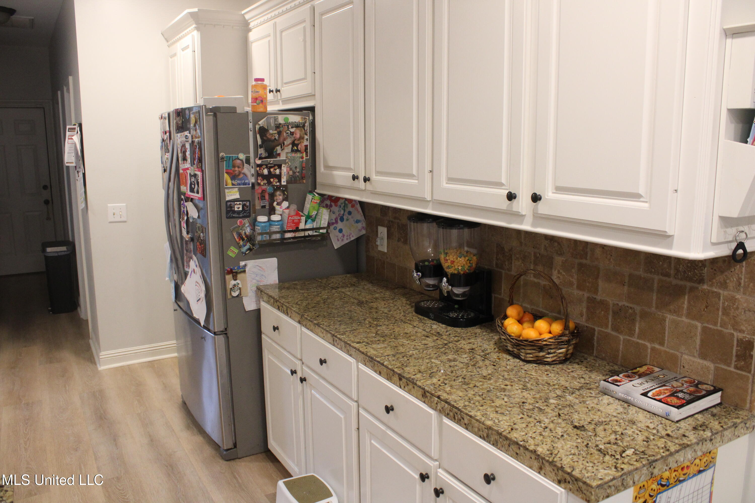 100 Navajo Circle Clinton, MS 39056 - Photo 30 of 53 Kitchen 3