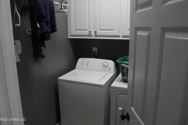 $305,000 | 100 Navajo Circle, Clinton, MS 39056