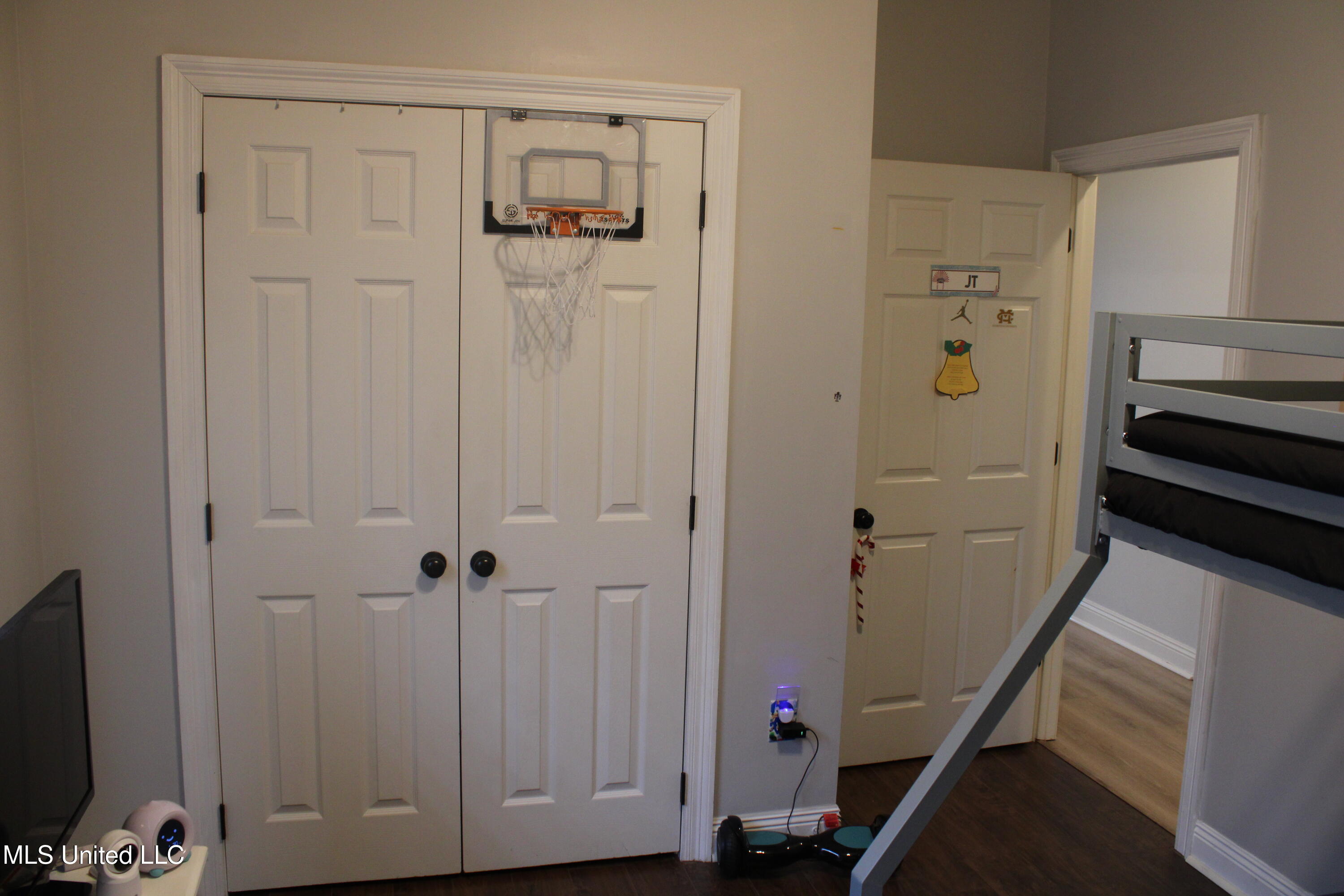 100 Navajo Circle Clinton, MS 39056 - Photo 47 of 53 Bedroom 3 - Closet