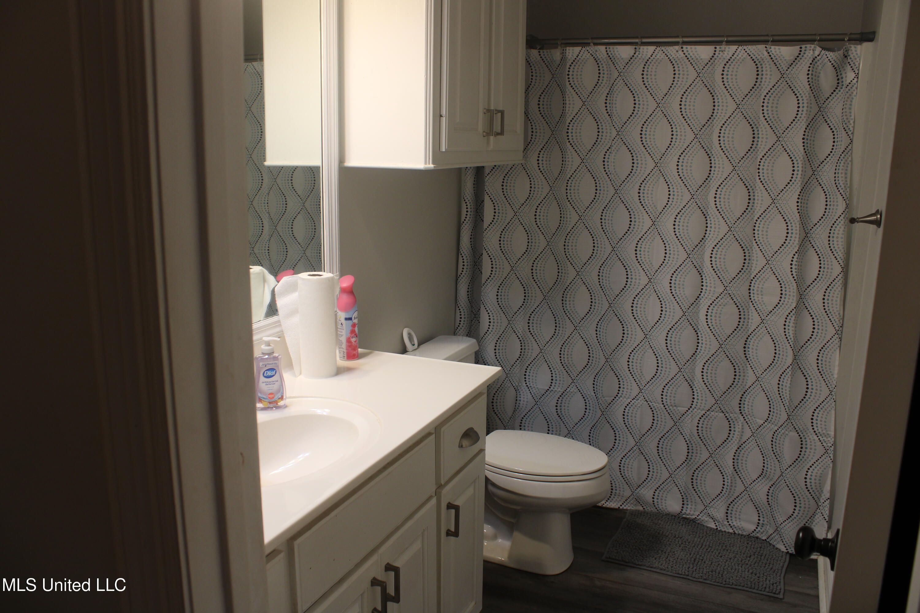 100 Navajo Circle Clinton, MS 39056 - Photo 48 of 53 Full Bathroom