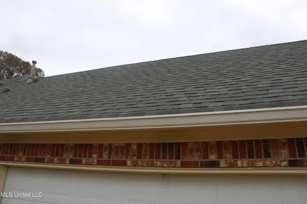 $305,000 | 100 Navajo Circle, Clinton, MS 39056