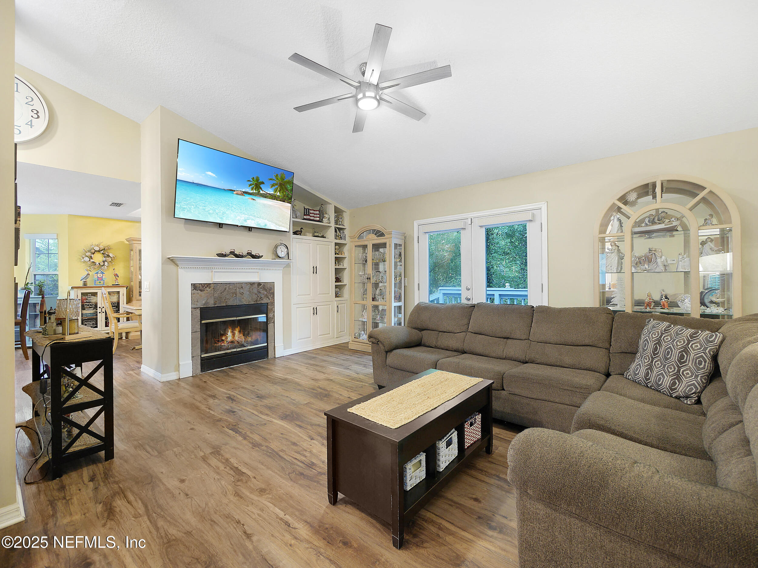 549 Willow Walk Place St. Augustine, FL 32086 - Photo 4 of 33 Living room