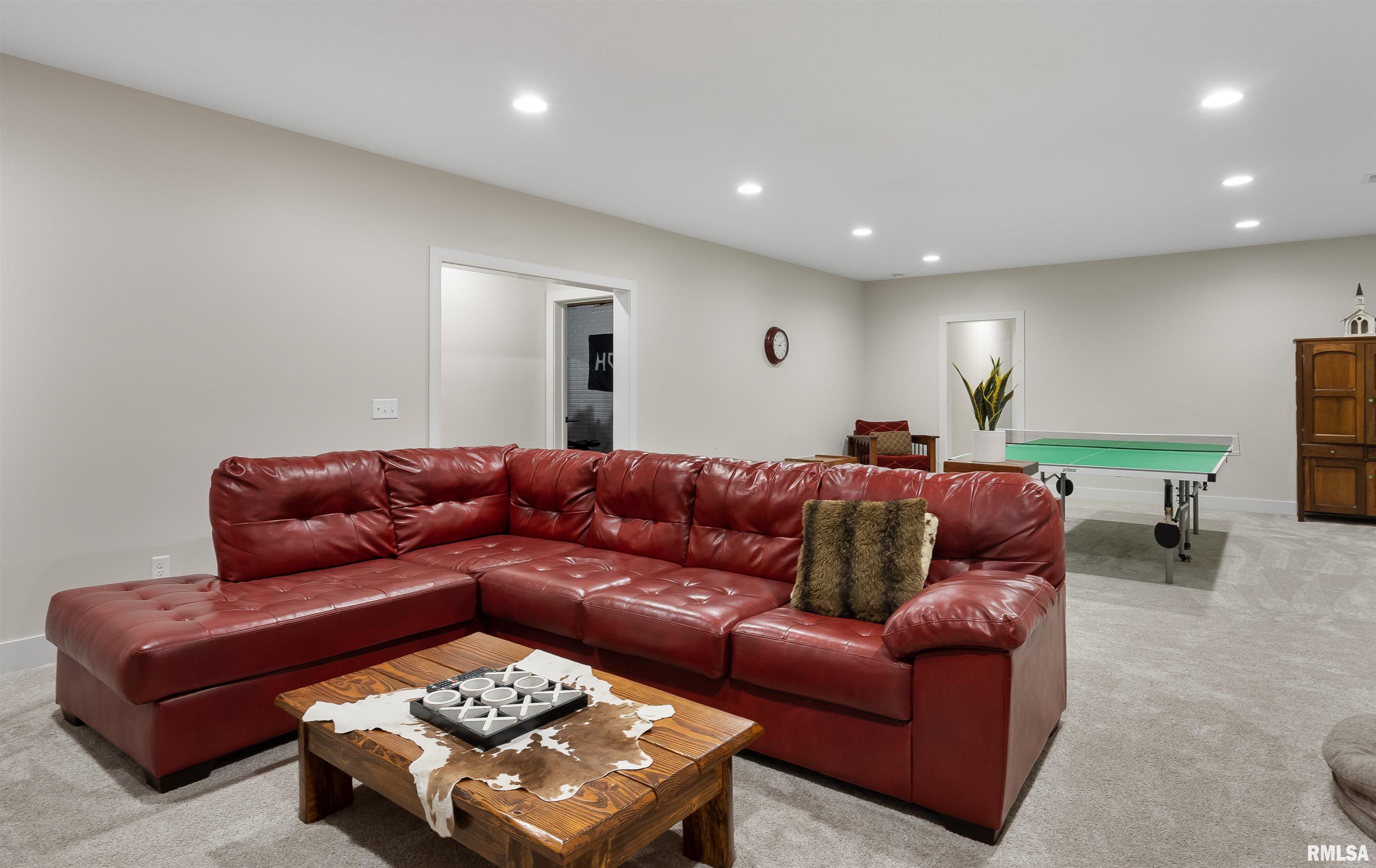 4714 Lakeside Drive Bettendorf, IA 52722 - Photo 35 of 45