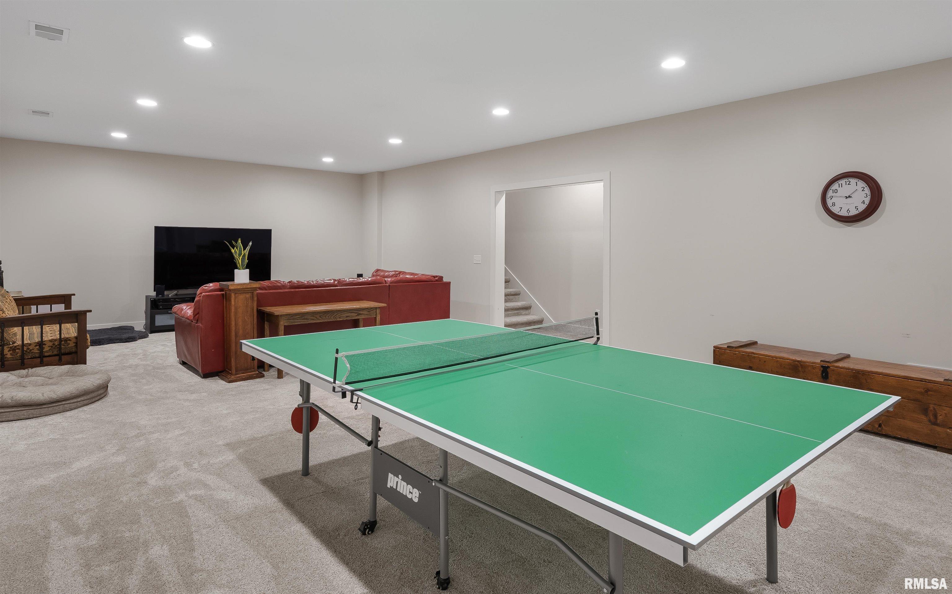 4714 Lakeside Drive Bettendorf, IA 52722 - Photo 36 of 45