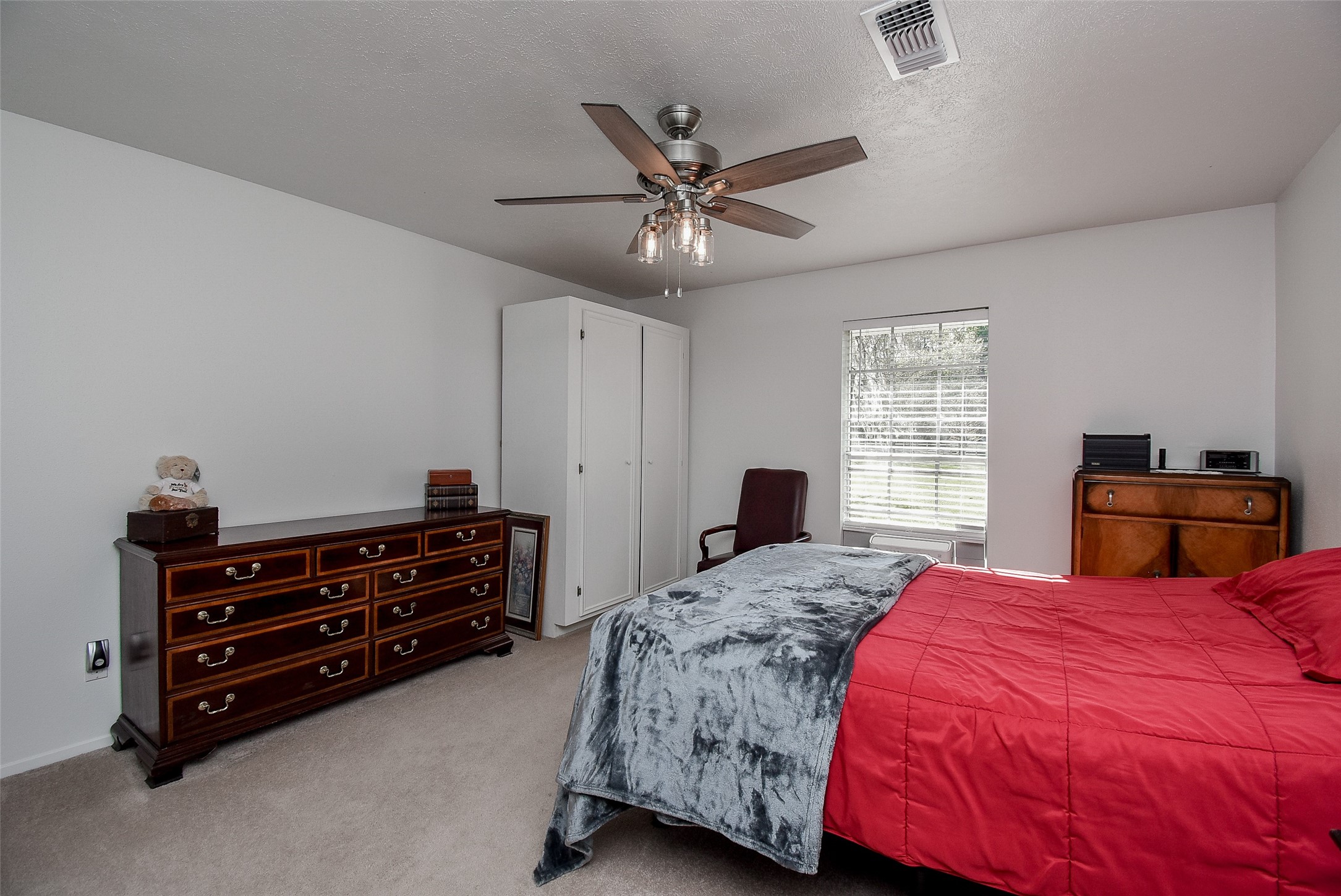 24640 Macedonia Road Hockley, TX 77447 - Photo 18 of 46 Primary Bedroom